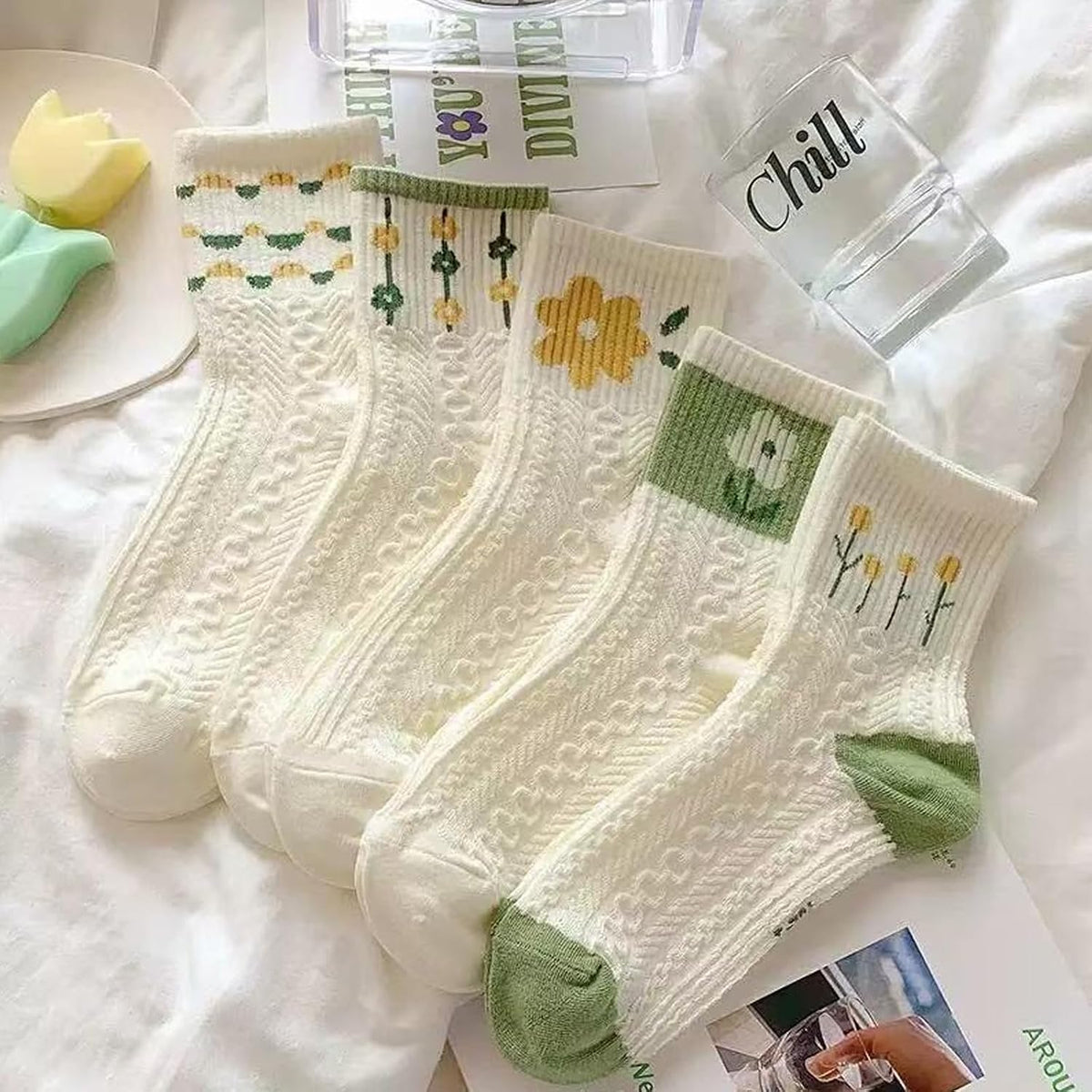 5 Pair Women's Vintage Floral Cable Knit Socks,Soft Breathable Casual Crew Socks